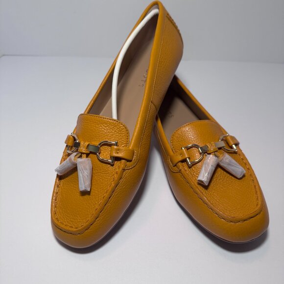 NWT Talbots size 10.5 Everson Tasseled Pebbled Leather Driving Moccasins - Picture 2 of 13